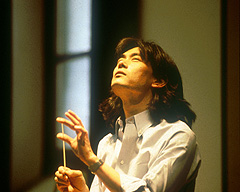 Photo of Nagano conducting