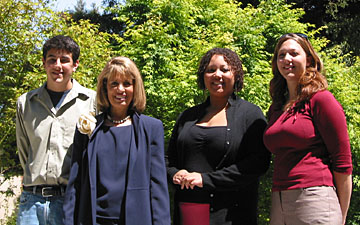 Photo of Senator Jackie Speier with UCSC students