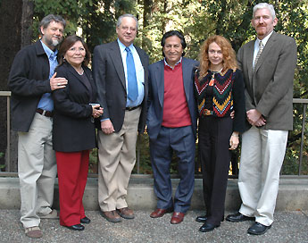 Photo of group with Alejandro Toledo