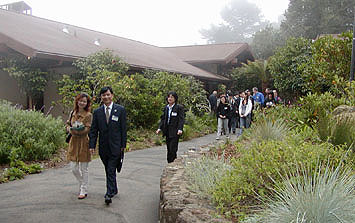 Delegation leaving University House
